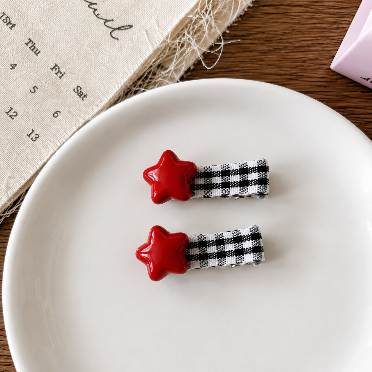 Ruby Star Gingham Clips