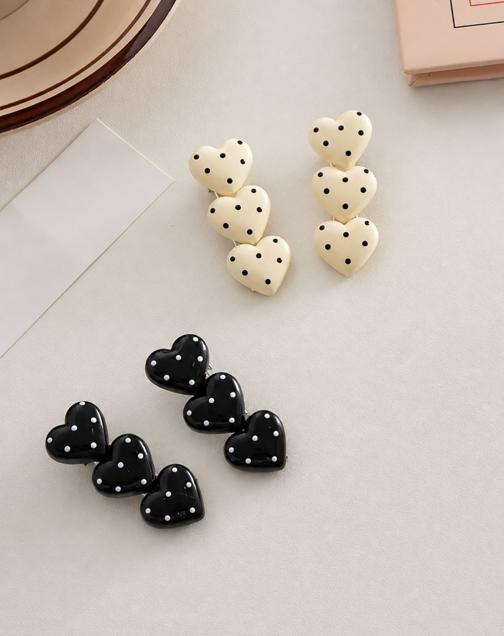 Monochrome Beauty Clips